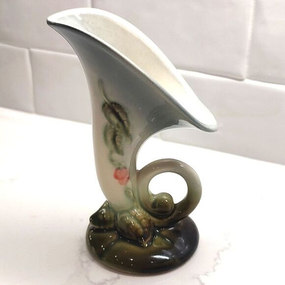 Vintage Hull Woodland Horn of Plenty Pottery Pitcher Vase 1940's - Picture 3 of 10